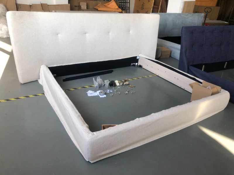 BMS Italian Wingback Design Modern Bed for Large Space