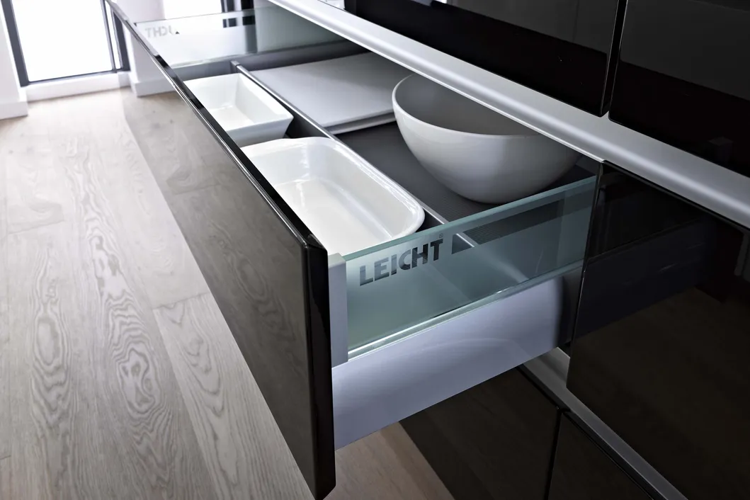 Custom Classic New Style Black Painting High Gloss Modular Kitchen Cabinet